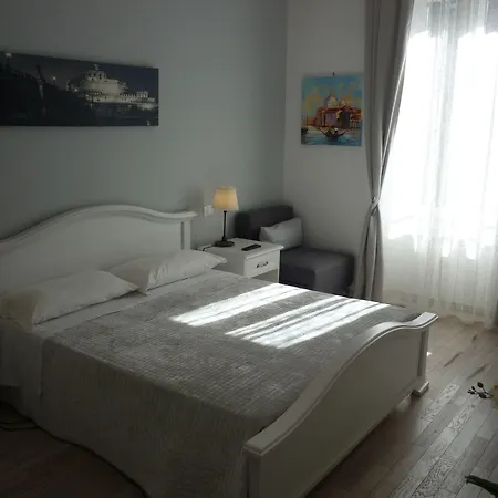 My Bed Vatican Museum 4*